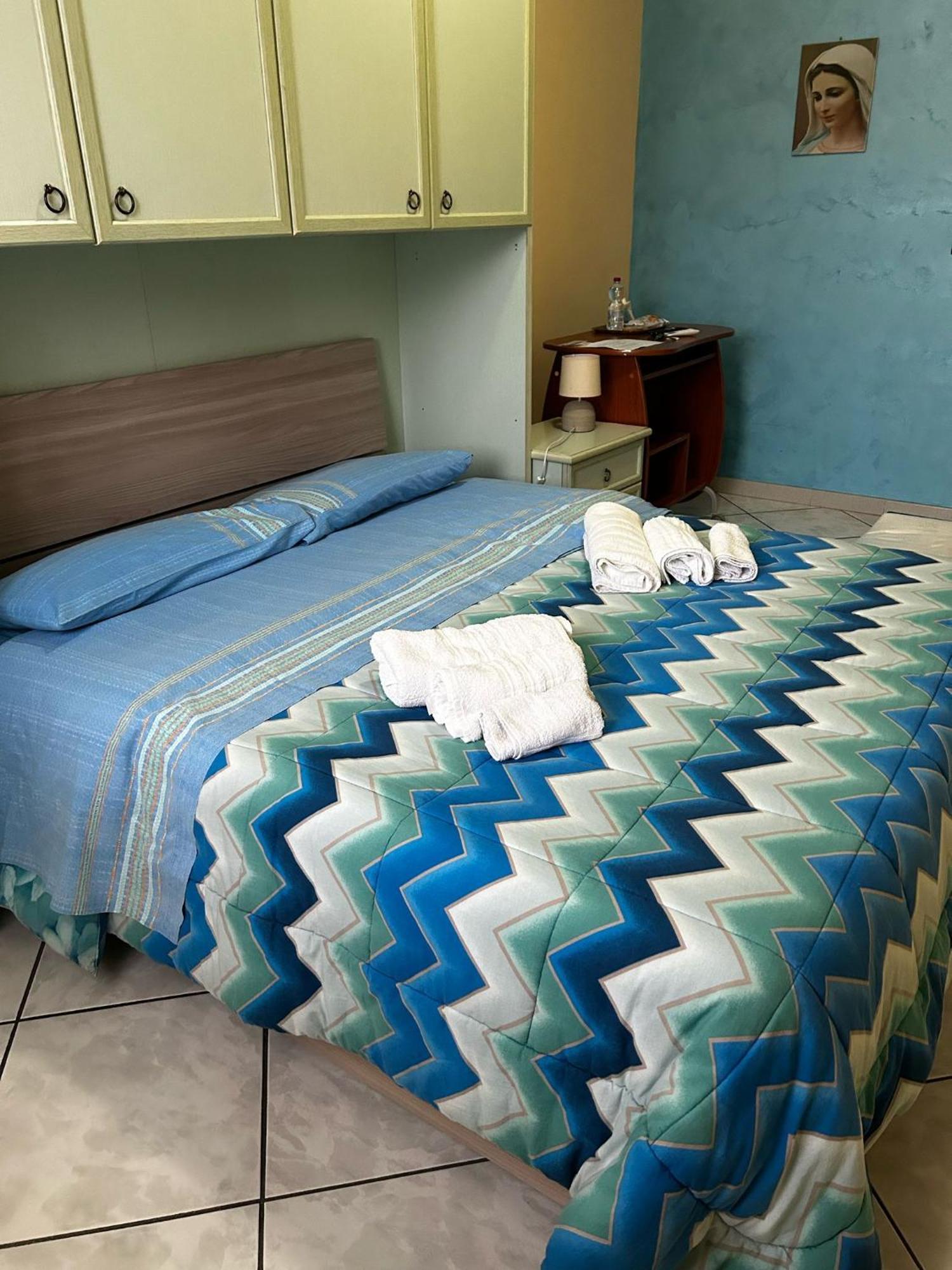 Grotta Del Monaco Bed & Breakfast Педара Стая снимка